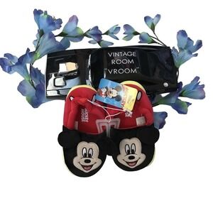 Disney Junior NWT Mickey Mouse Slippers XL (11/12)